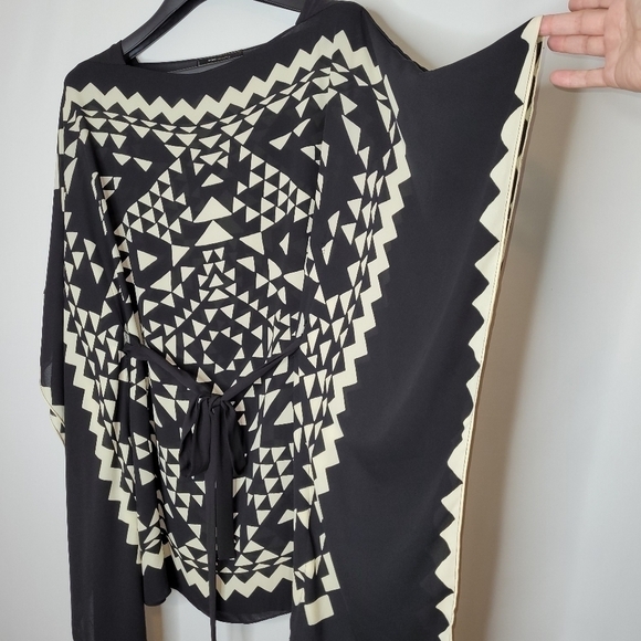 BCBGMaxAzria Tribal Print Kaftan Black and White - Picture 8 of 14